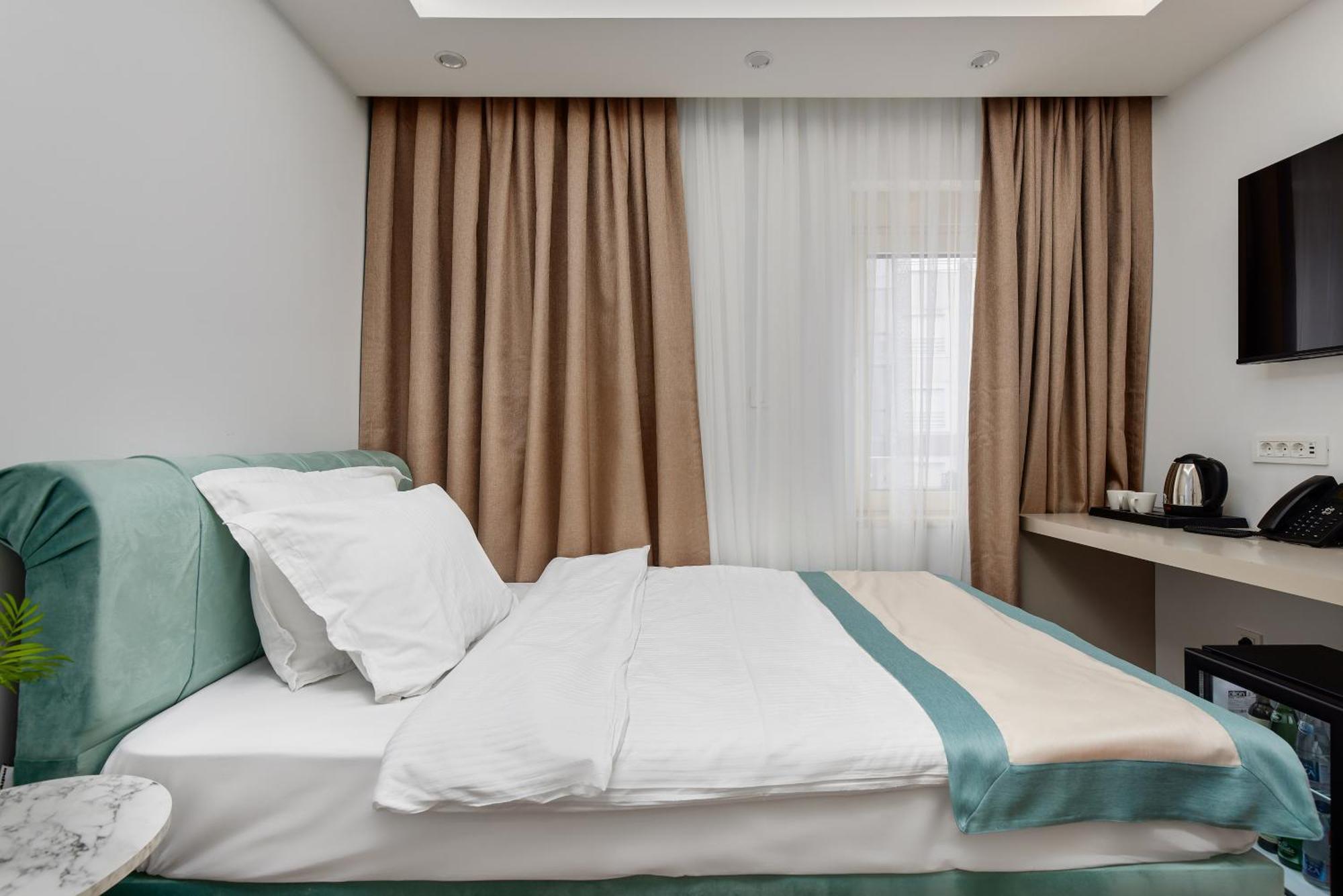 Hotel Splendido Bay Tivat Exterior photo