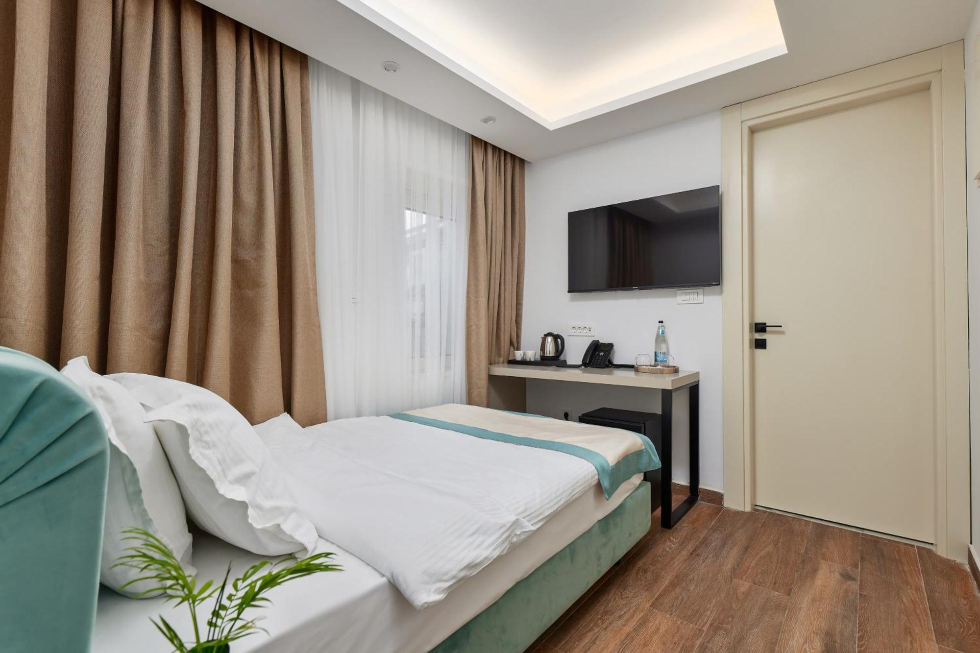 Hotel Splendido Bay Tivat Exterior photo